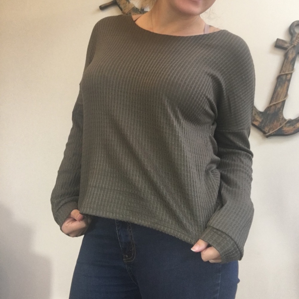 Olive Waffle Top 🍂 - Picture 3 of 7